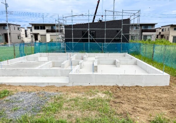 新築住宅の基礎にひびが入る理由と補修のポイント・費用相場を徹底解説